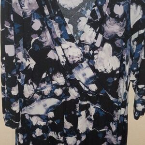 Simply Vera Vera Wang Black and Purple Floral Blouse